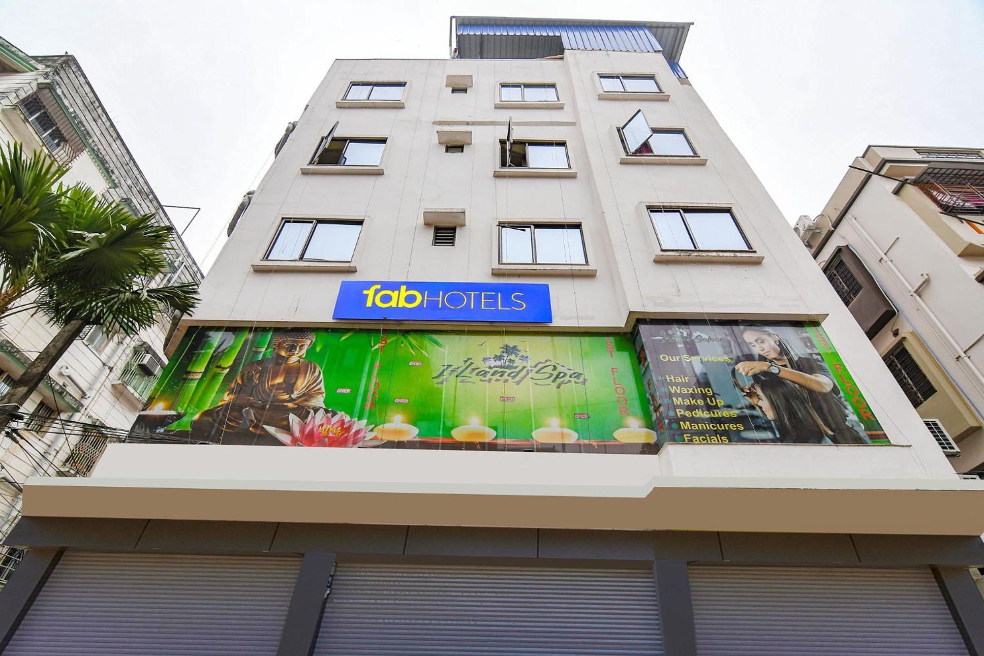 Fabhotel Divine Chariot 3*