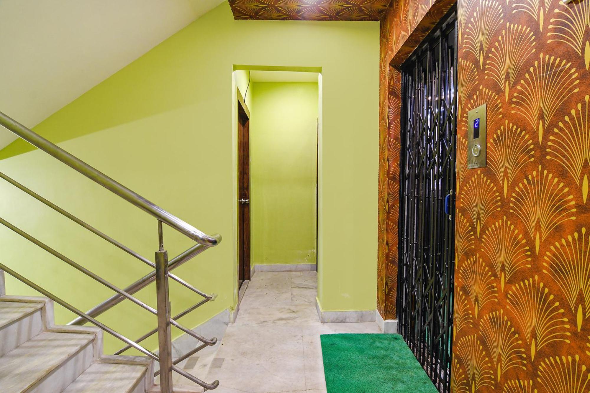 Fabhotel Divine Chariot Kolkata